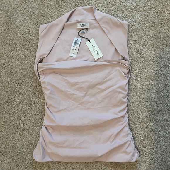 Aritzia Tops - Contour Aritzia top!